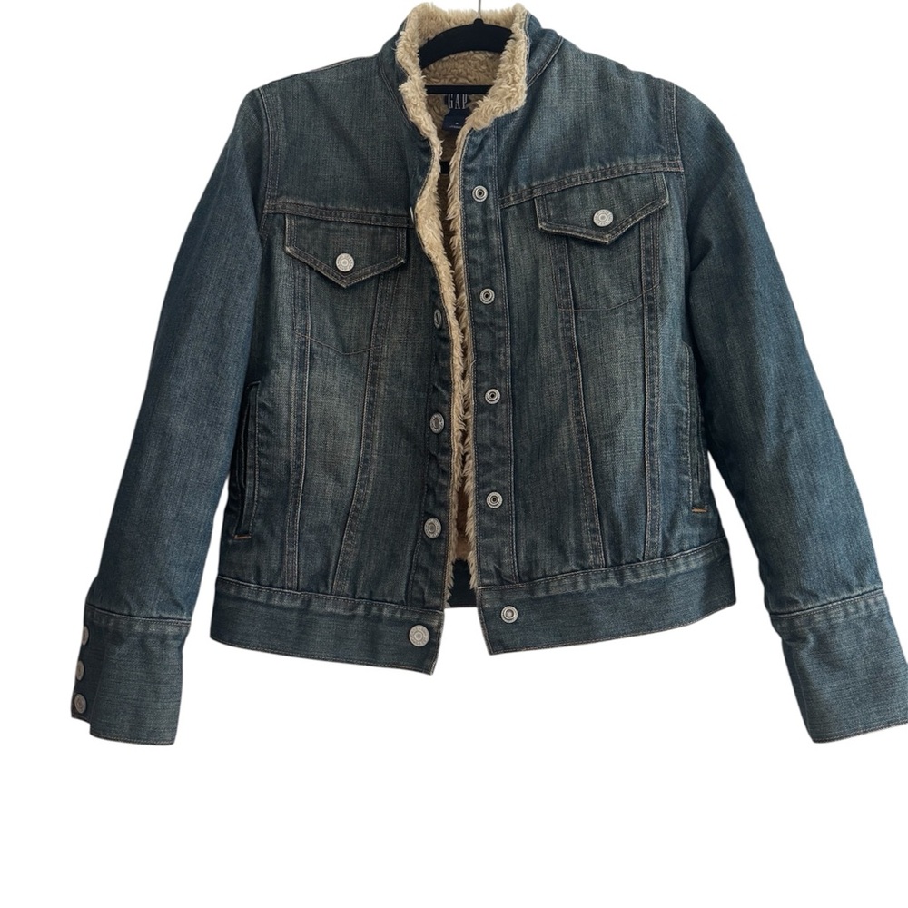 GAP Vintage Shearling Lined Denim Jean Jacket. Women’s size Small